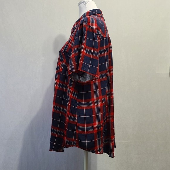 Torrid Stretch Challis Button Front Shirt Women's Size 2 Red Blue Plaid - Picture 2 of 14